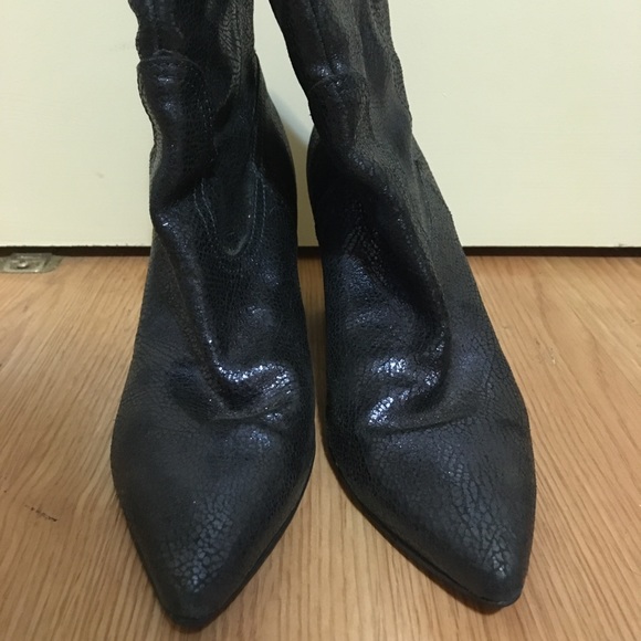 Blue heeled boots - Picture 3 of 4